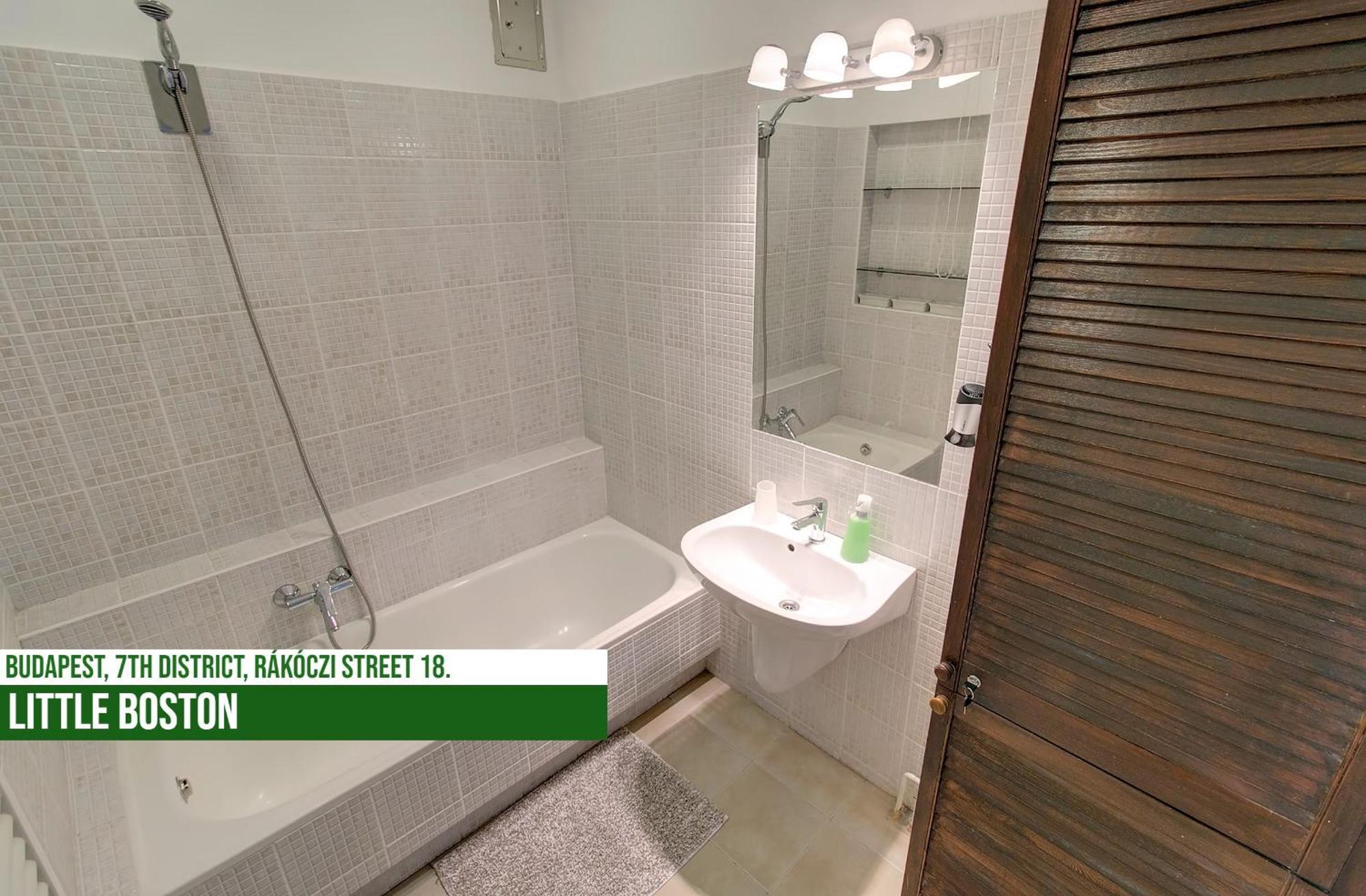 Little Americas Soho Apartments Budapest Extérieur photo